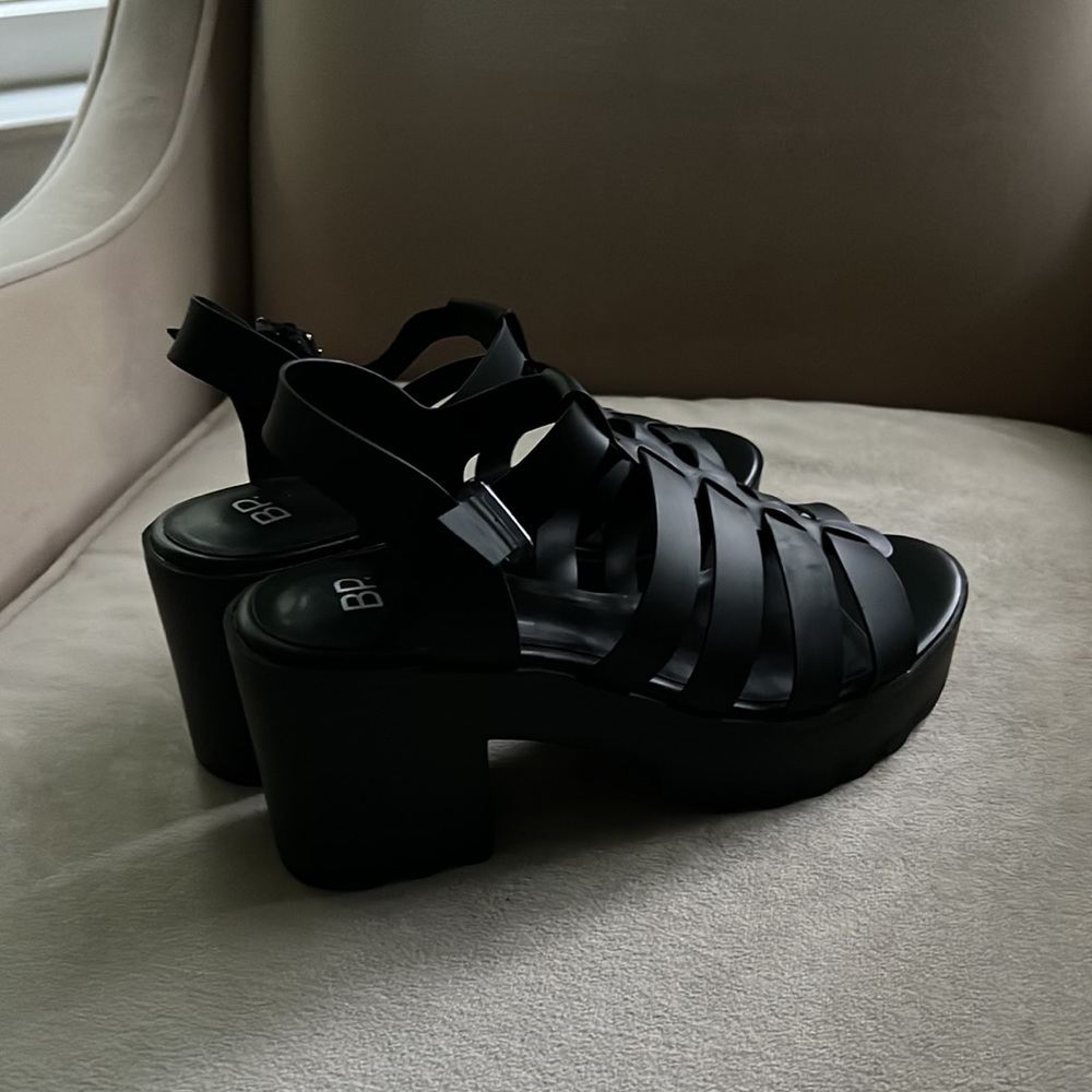 BP sandals - Picture 3 of 4